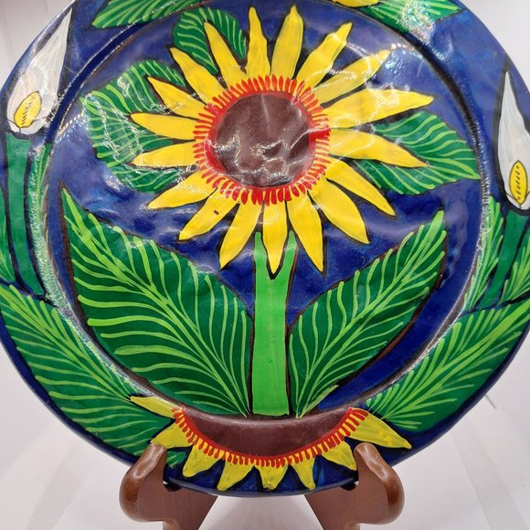 Mexican made plate, vibrant colours. - Picture 3 of 6